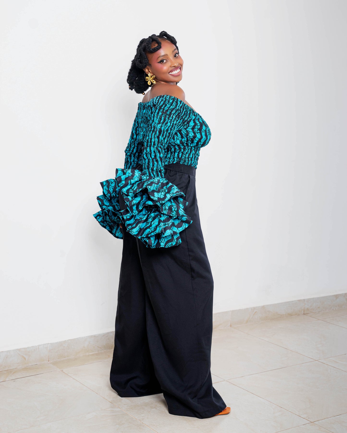 Soso Women's African Print Top with Dramatic Sleeves - Blue
