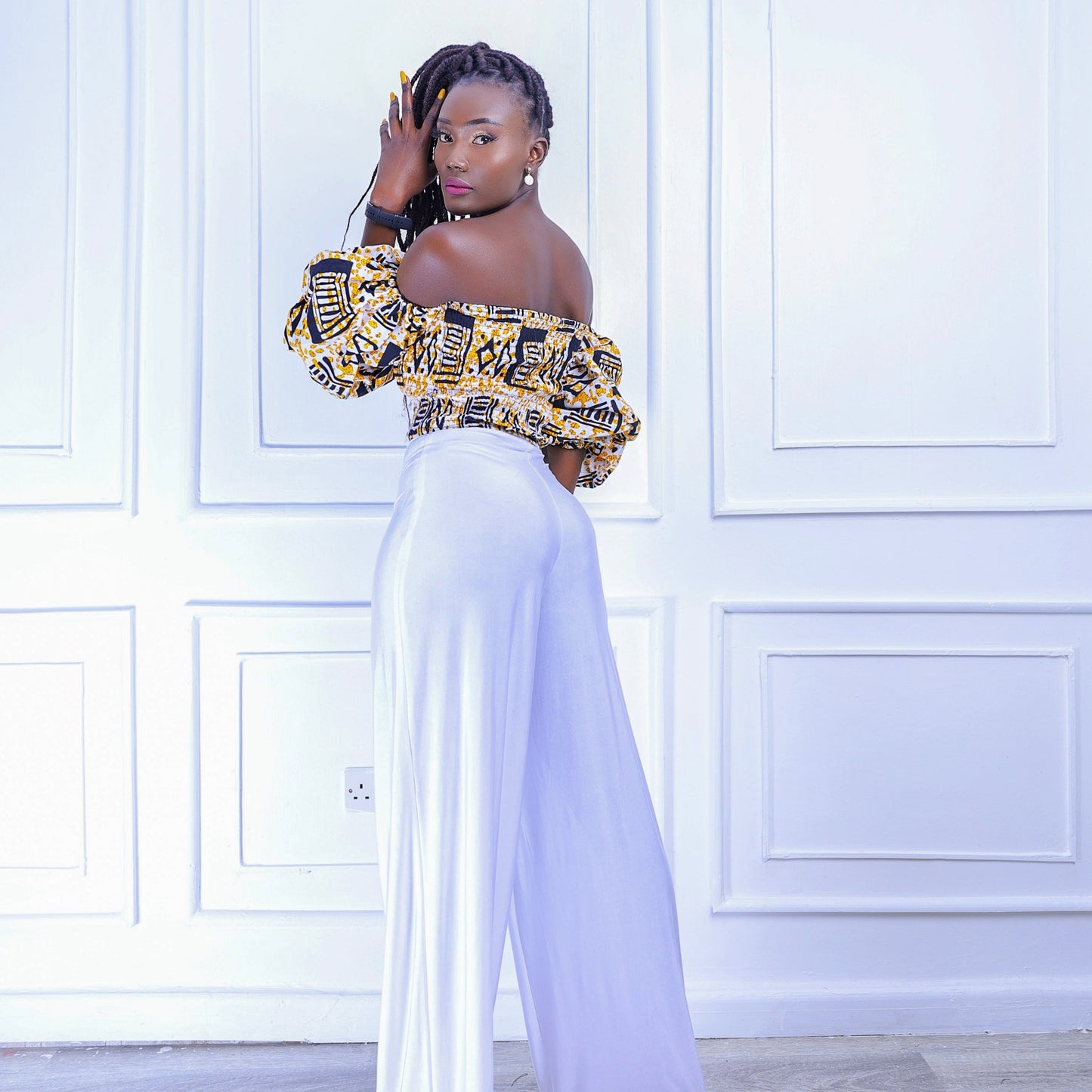 Dedza Women's African Print Off-Shoulder Top (Beige/white)