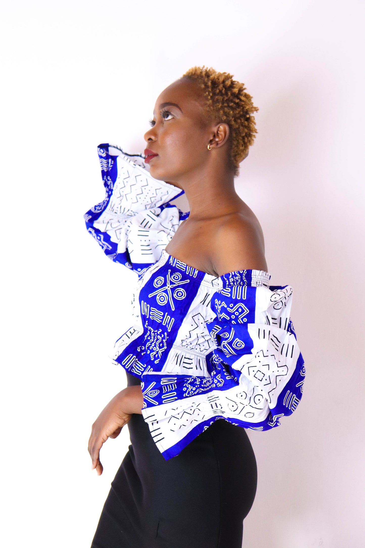 Sahihi Women's African Print Off Shoulder Crop Top (Blue/White)