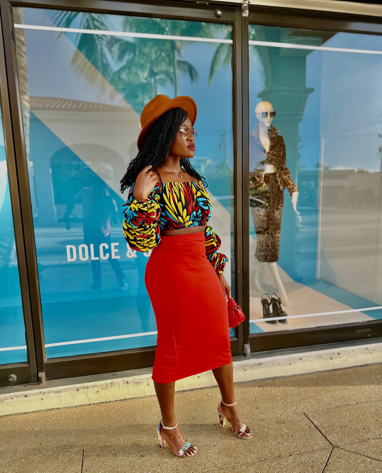 Shiro Women's African Print Off Shoulder Crop Top (Red/Blue)